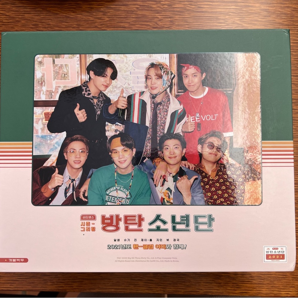 BTS 2021 Seasons Greetings DVD + Photocards